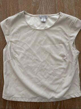 Sincerly Jules Ivory Cap-Sleeve Shell Top